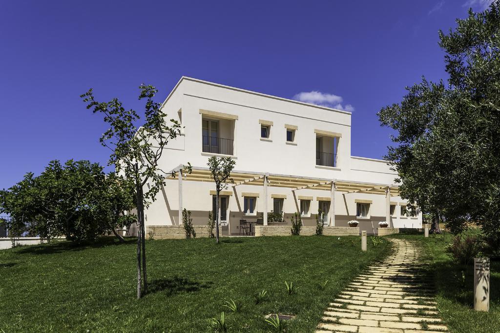 Tenuta Monticelli Bio Relais อเลซิโอ ภายนอก รูปภาพ