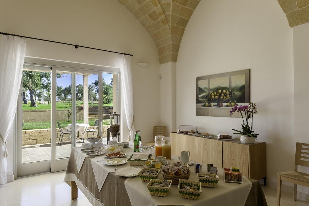 Tenuta Monticelli Bio Relais อเลซิโอ ภายนอก รูปภาพ